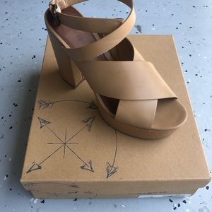 Eddie 2, platform sandal by indigo rd. Size 7
